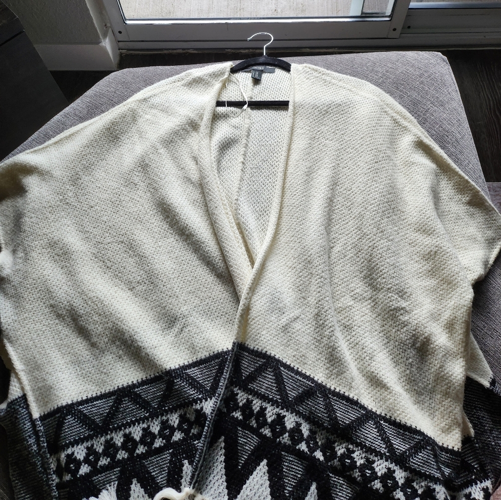 Forever 21 Knit Black and White Poncho/Cape, size S